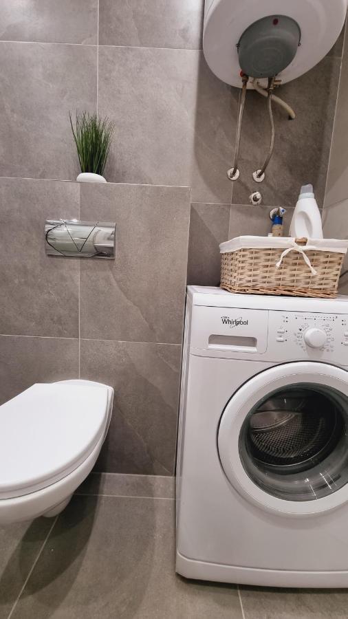 נובי סאד Grove Apartment + Free Parking מראה חיצוני תמונה